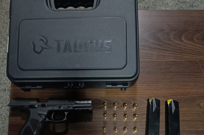  Polícia prende dois homens e apreende pistola, carregador e munições em FRG