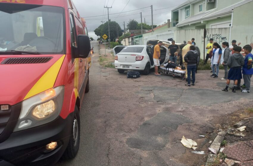  Carro avança preferencial, é atingido por outro carro e tomba em FRG