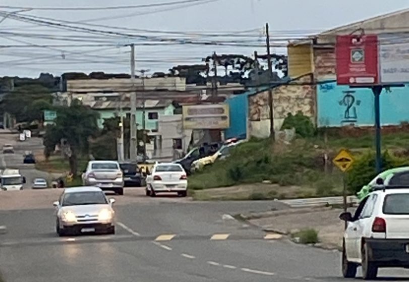  Criminoso tranca vítima em banheiro e rouba loja de materiais para construção em FRG