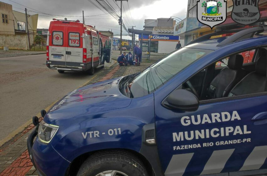  Homem esfaqueado é socorrido pelo SAMU em FRG