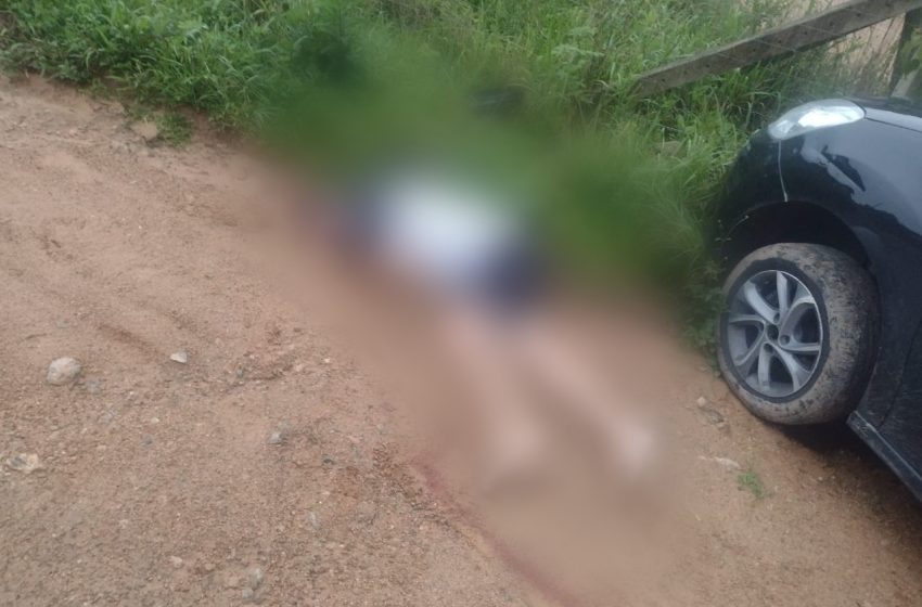  Morador encontra corpo de homem caído fora de carro e com marcas de tiro em Mandirituba