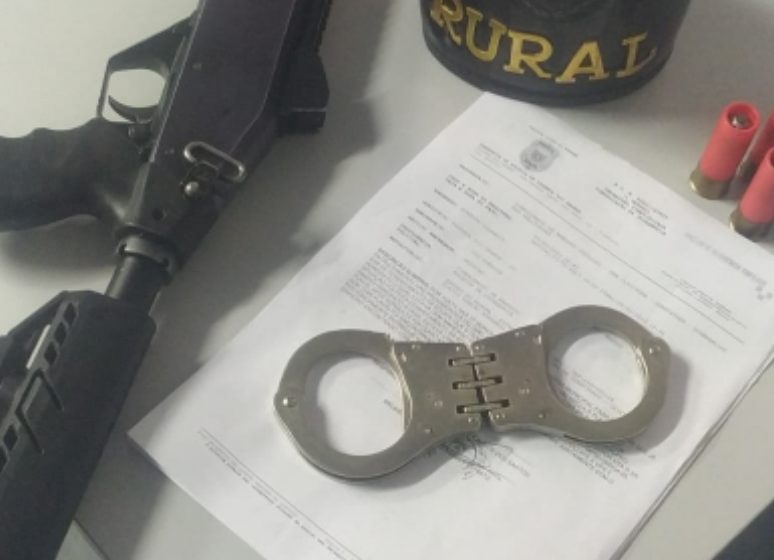  Homem com mandado de prisão em aberto por suspeitas de associação e tráfico de drogas é preso em FRG