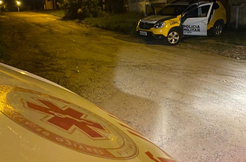  Jovem é morto a tiros na frente da companheira dentro de casa em FRG