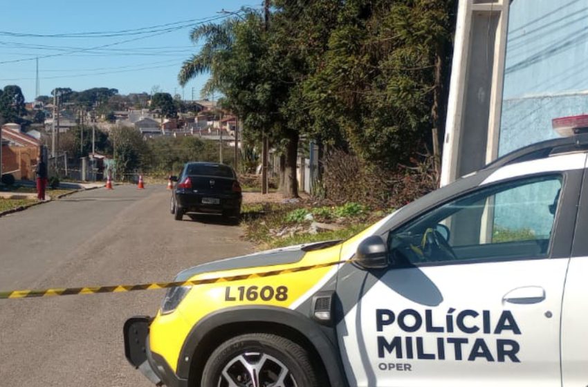  Veículo roubado é recuperado em FRG; carro pode ter sido usado em disparos na noite anterior