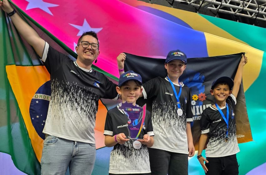 Três alunos de FRG vão representar o Brasil em campeonato mundial de robótica em Singapura